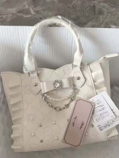 韩版休闲时尚可爱高品质甜美少女白色珍珠字母菱格纹蝴蝶结荷叶边手提包，户外购物通勤优雅女士手提包云朵包