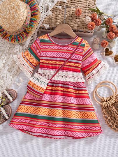 Đầm casual cho bé gái, họa tiết hình học kẻ sọc nhiều màu sắc, đính tua rua, kèm túi xách, hàng mới về mùa hè.