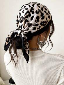 1pc Women's Classic Leopard Print 70*70cm Bandana Scarf, Fashionable UV Protection Versatile Satin Headscarf, Suitable For Daily Wear - Multicolor - View 1