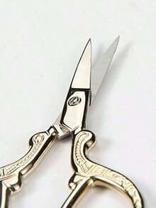 Floral Print Eyebrow Scissors,Makeup,Cheap,Room Decor,Vanity,Travel,Bedroom,Makeup Accessories - Gold - 查看 6