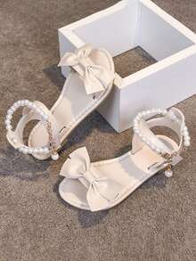 1 Pair Girls' White Flat Sandals, Made Of Soft PU Material, Decorated With Butterfly Pattern, Minimalist Pearl And Metal Buckle Design, Open Toe Style, Lightweight And Fashionable, Suitable For Girls Aged 3-15, Ideal For Casual, Party, Beach, Holiday Activities, Spring/Summer 2026 - Beige - View 8