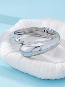 1pc Rugged Metal Open Cuff Bracelet, Classic Rigid Metal Bracelet, Women's Criss-Cross Metal Open Cuff Bracelet - A9970-2 - View 3