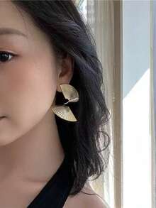 1对复古朋克风不对称螺旋扇形夹式耳环，无需耳洞，女士金属耳环饰品 - clip - 查看 7