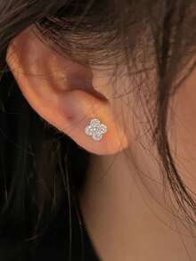 1 Pair Silver Plated Zirconia Clover Stud Earrings, Elegant & Minimalist Style For Women - Earrings - View 1