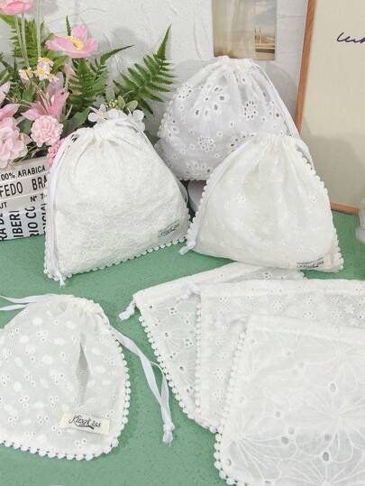 1 Pc Apricot Vintage Lace Flower Embroidery Portable Single-Layer Drawstring Small Cloth Bag, Makeup Brush Storage Bag, Travel Storage Bag, Women's Travel Hair Accessories Jewelry Storage Bag, Cosmetics Storage Bag, Coin Bag, Jewelry Bag, Tissue Storage Bag, Sanitary Napkin Storage Bag, Souvenir Packaging Bag, Suitable For Travel, School, Holidays, Birthdays, Weddings, New Year Gifts, Mom Gifts, Friends Gifts, Shopping Essentials, Holiday Essentials, Travel Essentials