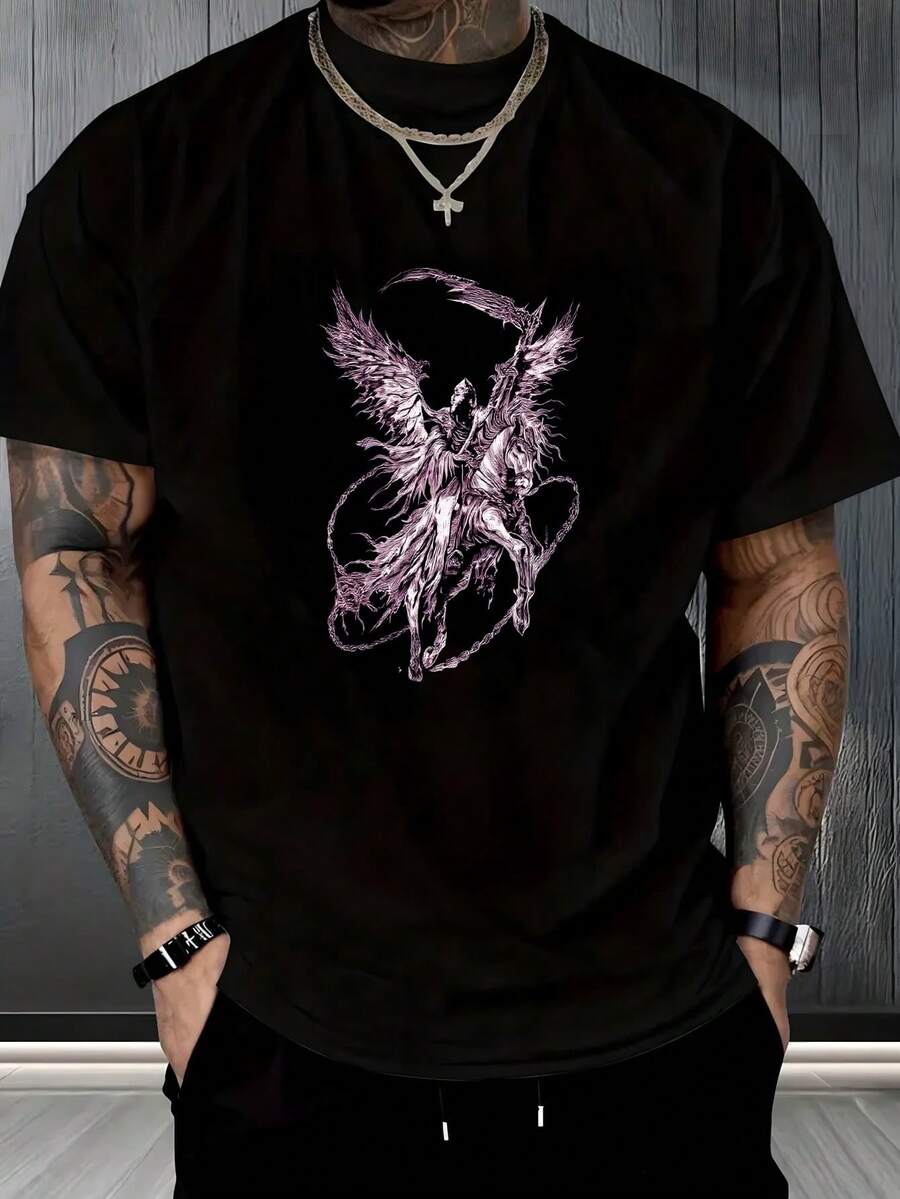 Camiseta Hombre, Diseño Parca Gótico, Arte Oscuro Macabro, Estilo Alternativo Oversize, Look Rebelde Urbano, Ideal para Amantes del Estilo Edgy, Para Halloween o Eventos Informales, Moda Callejera, Arte Oscuro,playera de hombre,ropa de hombre,playeras,parejas,envio nacional,regalo para hombre,oversize hombre. - Negro - Ver 1