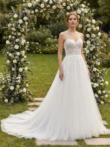 YOUKEFEIER Spaghetti Strap V-Neck Lace Embroidered Champagne Long Wedding Dress, Suitable For Outdoor, Lawn, Beach Weddings - White - View 2