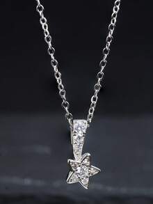 1件S925纯银流星立方氧化锆吊坠项链，采用五角星和彗星尾设计，饰以密镶水晶和中心宝石，闪耀浪漫，适合日常佩戴、约会等场合。 - 銀色 - 查看 3