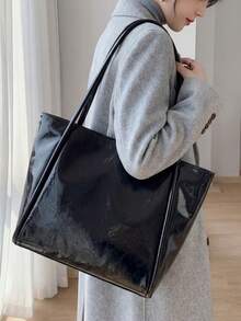 女士复古简约大容量单肩手提包，PU油皮材质，适合日常、休闲、通勤和办公使用。 - 黑色 - 查看 6