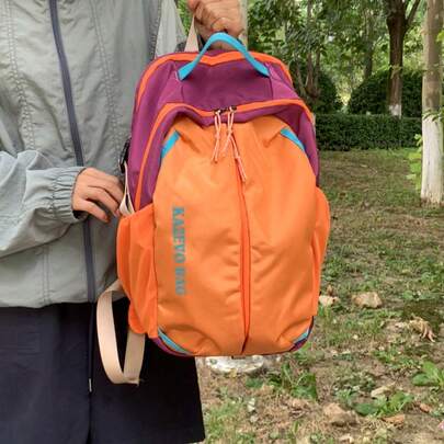 حقيبة ظهر رياضية متعددة الوظائف وأنيقة للاستخدام الخارجي، مليئة بألوان الدوبامين، حقيبة ظهر للتنزه، خفيفة الوزن ومنفذة للهواء، قادرة على استيعاب كمبيوتر محمول وجهاز لوحي، سعة كبيرة جدًا، حقيبة ظهر للتخييم بطراز بسيط، حقيبة تزلج لليوم العادي، مناسبة للسفر والتنزه والتزلج والتخييم والأنشطة الخارجية والاستخدام المدرسي، وكذلك هدية عيد ميلاد.