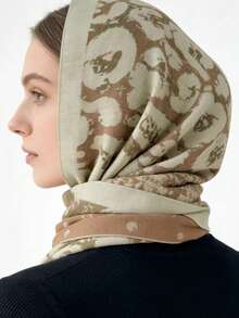 1pc Green Lotus Print Muslim Headscarf, Fashionable Breathable Lightweight Headcover, Double Needle Lockstitch Embroidered Refined Edges, Women Scarf, Suitable For All Seasons - Green - View 4