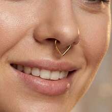 V-Shaped Nose/Ear Daith Septum Piercing, Titanium, Hypoallergenic, Gold/Silver, Women's Accessories - Vàng - Xem 2