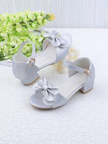 女童时尚银色简约露趾透气轻便夏季优雅高跟粗跟凉鞋，适合正式场合、派对、婚礼、度假、舞蹈、公主风，舒适百搭，适合小、中、大女孩。 - 銀色 - 查看 1