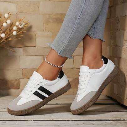 1 Pair Women's New Casual Lace-Up Sneakers, Breathable Patchwork Upper, Athletic Sports Shoes, Collegiate Style, Versatile White Casual Trainers, Suitable For Fitness, Outdoor, Running, Training, All Season, Outdoor Skateboarding, Holiday Gift