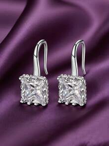 MONALLY Pendientes elegantes y clásicos de gota con corte de princesa y circonita cúbica plateada en plata para mujer, hipoalergénicos, perfectos para bodas, bailes de graduación y uso diario, un regalo atemporal para ella - Gancho para la oreja - Ver 7