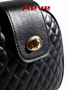 女士夏季小圆包，3个口袋，轻巧便携，黑色菱格纹绗缝斜挎包，优雅时尚，适合购物、约会、通勤、度假等多种场合，可装手机、钱包等。 - 黑色 - 查看 9