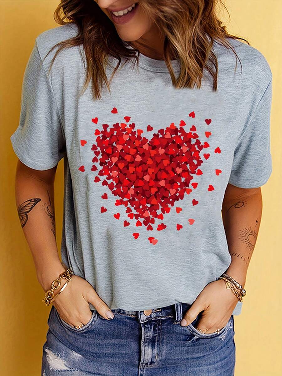 Camiseta feminina casual de manga curta com estampa de coração e gola redonda, ideal para o verão. - Cinza - Ver 1
