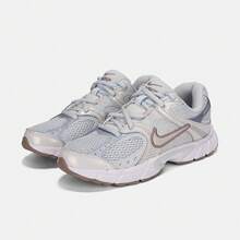 Nike V5 RNR (GS) 休闲低帮运动鞋，款式：HQ6411-400，青少年款 - 淺灰紫 - 查看 5