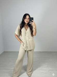 Women's Premium Knit 2-Piece Set With Front Buttons - Modern And Elegant - 米色 - 查看 2