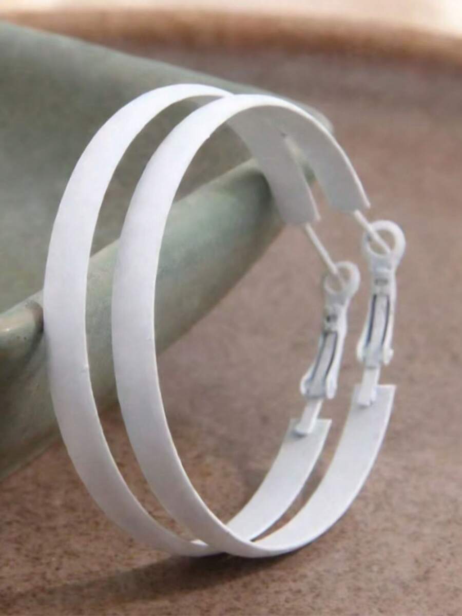 1 Pair Fashionable Smooth Texture Hoop Earrings, Suitable For Women's Daily Wear - One Size - View 1