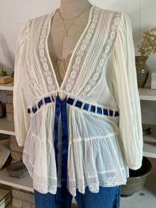 Women Bow Tie Front Lace Tops White Ruffle Trim Low Cut V-Neck  Blouse Y2k Sheer Lantern Sleeves  Button Tshirts Elegant Boho Women Clothing - 白色 - 查看 4