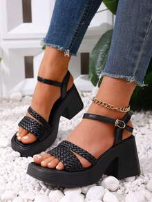 Sandálias femininas de salto alto com tiras, novas sandálias de sola grossa para primavera/verão, sapatos plus size no atacado. - Preto - Ver 3