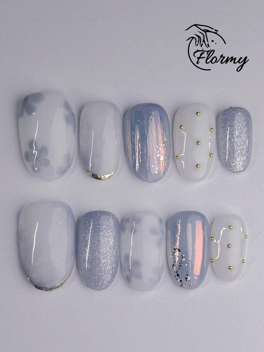 10pcs Handmade Vintage Glossy Jelly Texture Gradient Blue-Gray Glitter French Manicure Nail Stickers. Decorated With Gold Metal Faux Pearl And Silver French Metallic Luster Pattern, Creating A Romantic Atmosphere And Enhancing Elegant Elegant. Accented With Silver Cat Eye Effect And Hand-Painted Blue-Gray Flowers. Nails Nail Supplies - Champagne - View 1