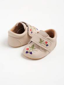 女婴玛丽珍平底鞋，适合婴幼儿公主婚礼礼服鞋，适合婴幼儿学步鞋和公主礼服鞋。 - 米色 - 查看 10