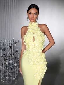 新款时尚3D立体花卉性感立领无袖镂空露背高开衩长裙，优雅女士正式晚礼服、婚礼宾客礼服、节日派对礼服 - 黃色 - 查看 2