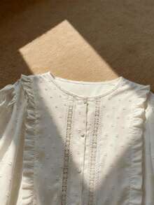 女士新款镂空荷叶边泡泡袖上衣，春夏款 - 白色 - 查看 3