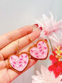 一对亚克力甜美粉色爱心糖衣饼干吊坠耳环，可爱闪亮礼物耳环，女士款 - 彩色 - 查看 4