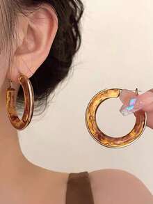 1 Pair Minimalist Personalized Chic Luxury French Retro High-End Resin Geometric Design Unique Hoop Earrings, Suitable For Daily, Vacation, Party Wear - Brown - View 3