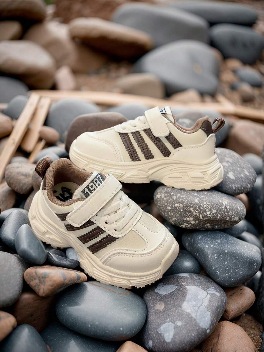 1 đôi giày trẻ em đa năng, dành cho bé trai/bé gái, giày thời trang có khóa dán, thoải mái, thoáng khí, mềm mại, đa chức năng, phù hợp cho các hoạt động ngoài trời, đi học, Giáng sinh, dã ngoại và du lịch trong mọi mùa. - màu nâu - Xem 1
