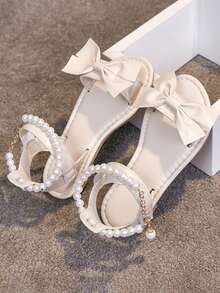 1 Pair Girls' White Flat Sandals, Made Of Soft PU Material, Decorated With Butterfly Pattern, Minimalist Pearl And Metal Buckle Design, Open Toe Style, Lightweight And Fashionable, Suitable For Girls Aged 3-15, Ideal For Casual, Party, Beach, Holiday Activities, Spring/Summer 2026 - Beige - View 7