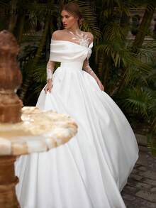 Elegant Sexy Off Shoulder Long Sleeves Lace Applique Pleat A Line Satin Wedding Dress,Registry Office Dresses Bridal Gown,Evening Party Dress Birthday Party Dress Country Wedding,Romantic Church Ceremony Wedding Dress,Suitable For Wedding,Dating,Party,Singles' Party,Vacation,Formal Occasions,Dinner Dress,Prom Dress,Homecoming Dess,Cocktail Party,Wedding Guest Dress,Graduation - 白色 - 查看 6