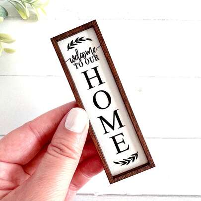1pc Mini Dollhouse Accessory - 3D Wooden "Welcome To Our Home" Decor, Multi-Color Patchwork Tray Decoration, Suitable For Mini House, Mini Dollhouse Decor