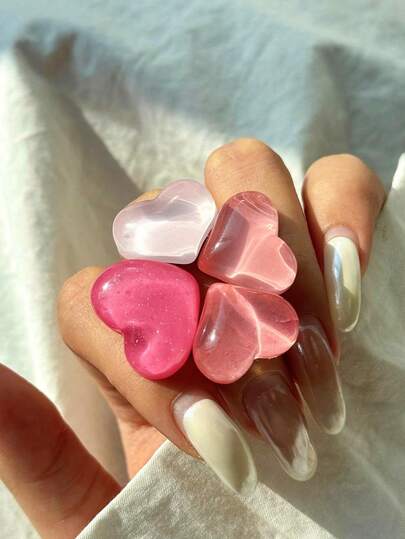 Set de 4 anillos ajustables de resina transparente con forma de corazón rosa, un regalo romántico y lindo de joyería para novia, esposa o mejor amiga