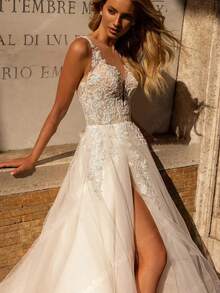 Elegant Sexy V Neck High Slit Lace Appliqué A Line Tulle Formal Wedding Dress,Registry Office Dresses Bridal Gown,Evening Party Dress Birthday Party Dress Country Wedding,Romantic Church Ceremony Wedding Dress,Suitable For Wedding,Dating,Party,Singles' Party,Vacation,Formal Occasions,Dinner Dress,Prom Dress,Homecoming Dess,Cocktail Party,Wedding Guest Dress,Graduation - 白色 - 查看 3