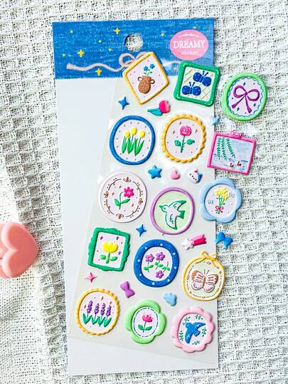 Söta 3D-klistermärken, utsökta dekorativa klistermärken, gjorda av svamp och plast, två modeller tillgängliga. Kan användas för att göra klistermärkesböcker, anteckningsböcker, kylskåpsmagneter och dekorera telefonskal. Även lämplig för familjesammankomster, födelsedagsfester, jul och andra tillfällen. Rekommenderas som presenter till vänner och barn.