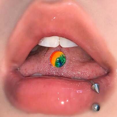 彩色亚克力三孔舌钉，钛钢外螺纹，独特舌环