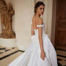Elegant Sexy A Line Off Shoulder Corset Pleat Formal Wedding Dress Registry Office Dresses Bridal Dress,Evening Party Dress Birthday Party Dress Country Wedding,Romantic Church Ceremony Wedding Dress,Suitable For Wedding,Dating,Party,Singles' Party,Vacation,Formal Occasions,Dinner Dress,Prom Dress,Homecoming Dess,Cocktail Party,Wedding Guest Dress,Graduation - 白色 - 查看 8