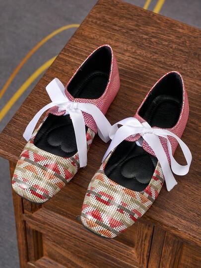 女士时尚百搭方头玛丽珍平底鞋 - 经典百搭，亮面多色设计，舒适百搭，适合办公室和休闲场合，四季皆宜，女士平底鞋，新款时尚简约，一脚蹬，撞色设计，是情人节、母亲节、婚礼、派对、办公场合的理想礼物（尺码偏小，鞋型偏窄，建议选购大一码）