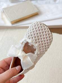 女婴/幼儿平底鞋，蝴蝶结镂空网眼凉鞋 - 米色 - 查看 7