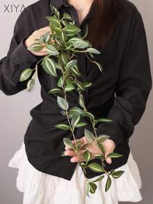 1/2株仿真植物，藤蔓装饰，4种可选：A. 红色眉叶，B. 绿色眉叶，C. 胡椒草，D. 网状薄荷叶。绿色装饰品，不含花盆，适合全年装饰，可用于学校宿舍、办公室、派对、生日、家居、酒店、餐厅、客厅、卧室、婚礼、情人节、春夏装饰、复活节装饰、厨房和花园装饰。 - 綠色 - 查看 6