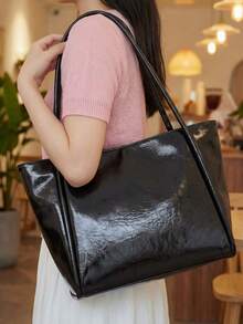 女士复古简约大容量单肩手提包，PU油皮材质，适合日常、休闲、通勤和办公使用。 - 黑色 - 查看 5