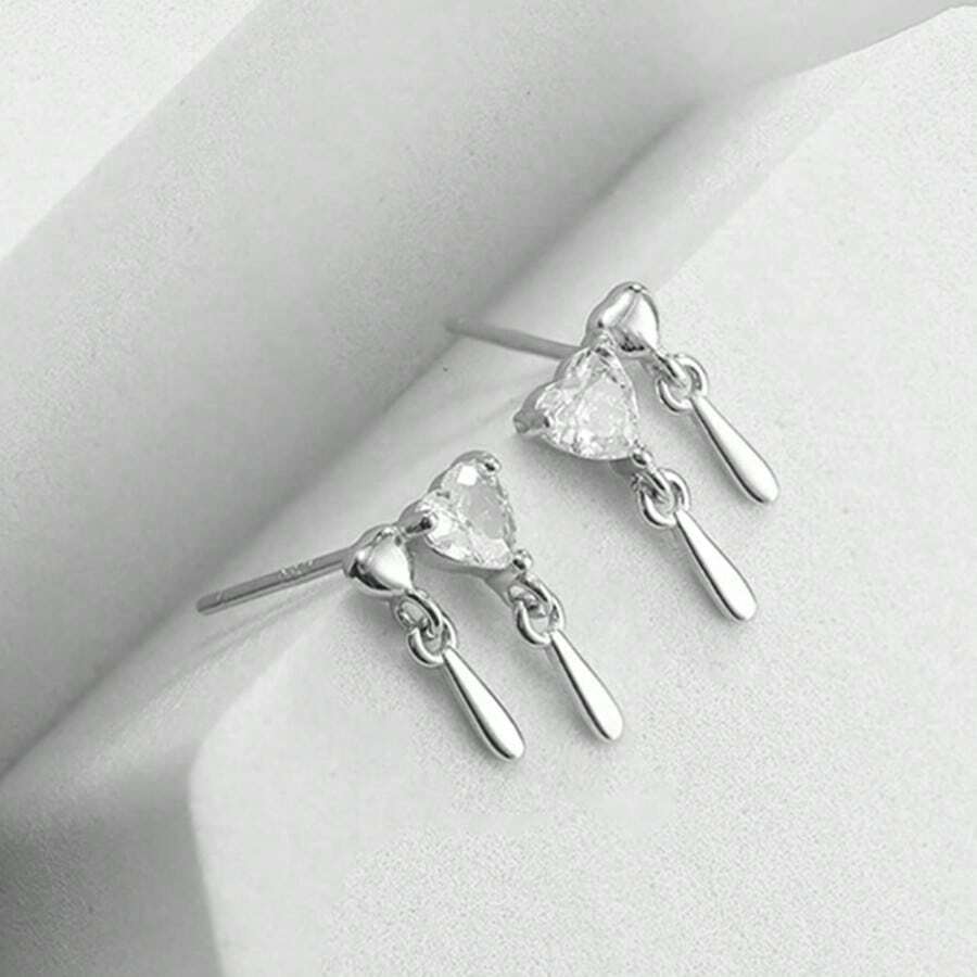 1pc Fashionable Unique Hanging Elegant 925 Sterling Silver Cubic Zirconia Heart Stud Earrings, Suitable For Women To Wear On Vacation, Party, Wedding, And Daily Occasions - Silver - View 1