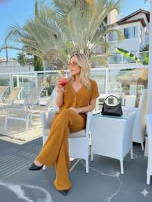 Women's Premium Knit 2-Piece Set With Front Buttons - Modern And Elegant - 芥末黃 - 查看 2