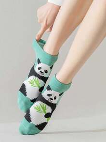 1/5 pary damskich krótkich skarpetek z motywem pandy, miękkie skarpetki do kostki, odpowiednie na wiosnę i jesień, uniwersalne, wygodny materiał, modne, odpowiednie do uprawiania sportu, modne, niezbędne do codziennego stroju, odpowiednie na zewnątrz i wewnątrz, proste i ciekawe skarpetki, idealne na prezent świąteczny, idealne na sesje zdjęciowe - Wielokolorowe - Zobacz 2