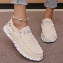 Daisy Embroidered Women's Shoes, Fashionable Low-Top Slip-On Flats, Are An Elegant Pair Of Women's Casual Shoes - Chantilly - View 5