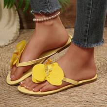 Women's Lightweight Slip-On Flip Flops With Yellow Flower - Yellow - View 2